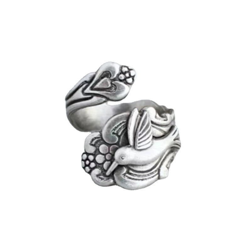 Men's And Women's Fashion Retro Azalea Ring